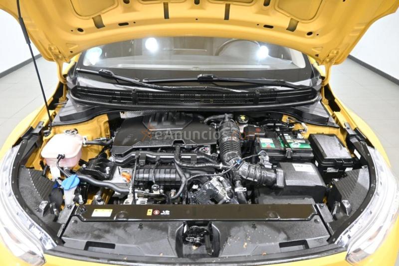Kia Stonic 1.0 T-GDi MHEV iMT 74 kW 