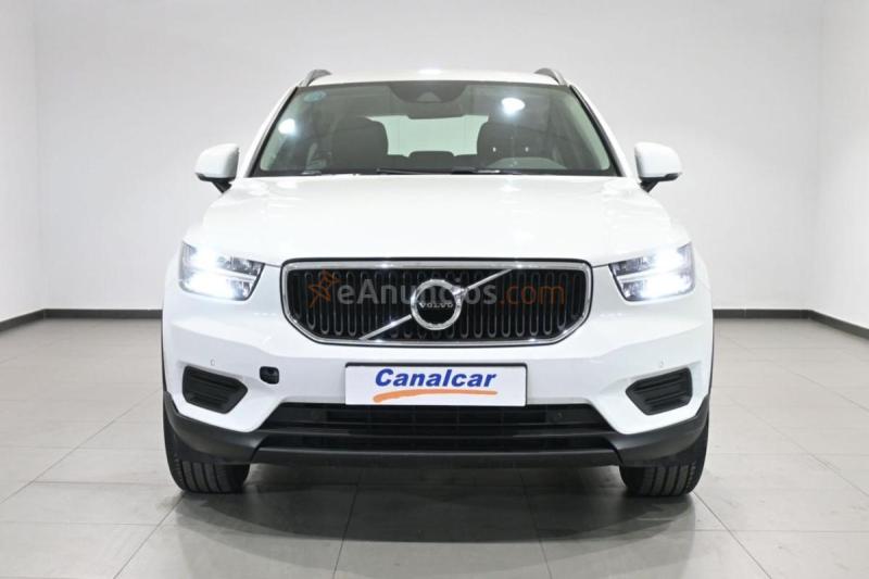 Volvo XC40 Momentum Core T2 