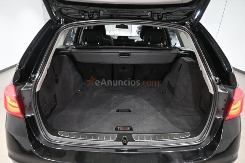 BMW Serie 3 318d Touring Aut. 