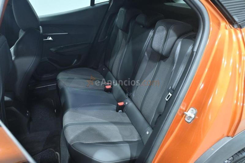 Peugeot 2008 GT BlueHDi 130 EAT8 