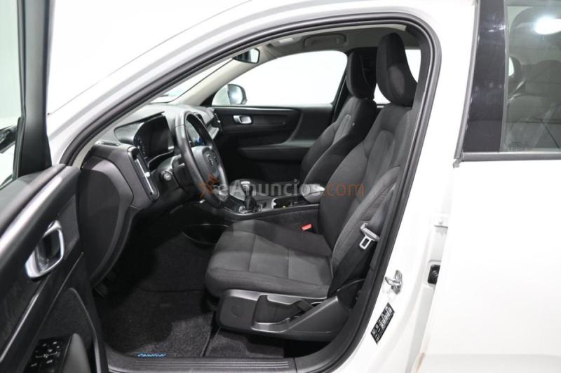 Volvo XC40 T3 
