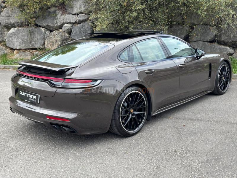 Porsche Panamera 4S E-Hybrid 2.9 V6 560cv