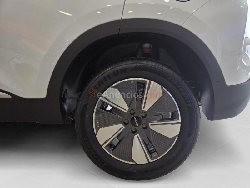 Ebro S400 1.5 DHE HEV Excellence CVT