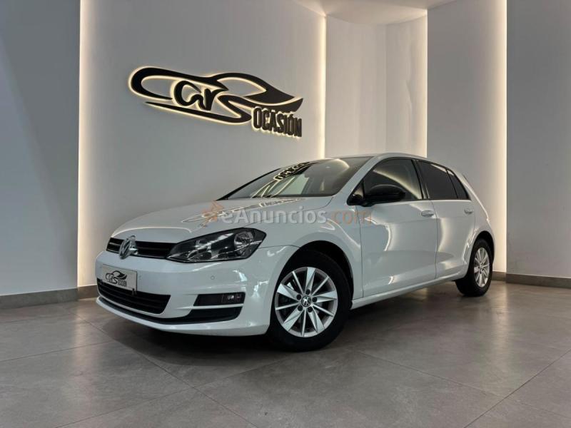 VW Golf Advance