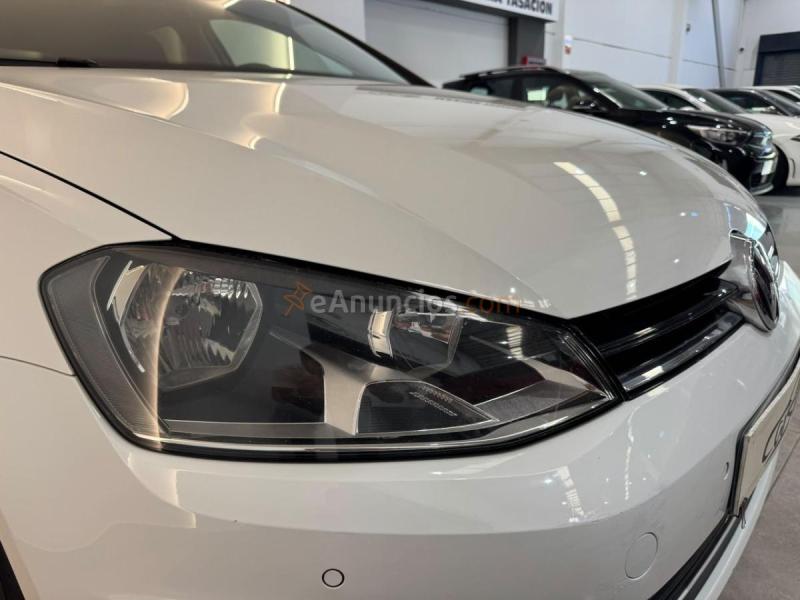 VW Golf Advance