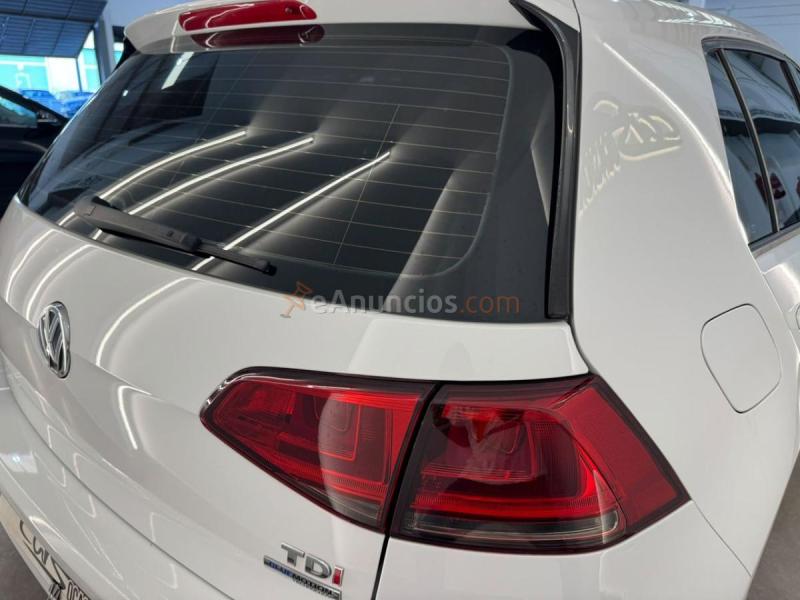 VW Golf Advance
