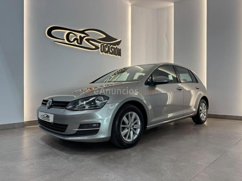 VW Golf Advance