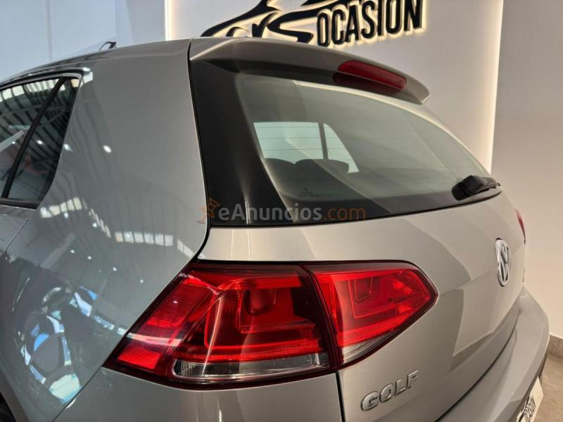 VW Golf Advance