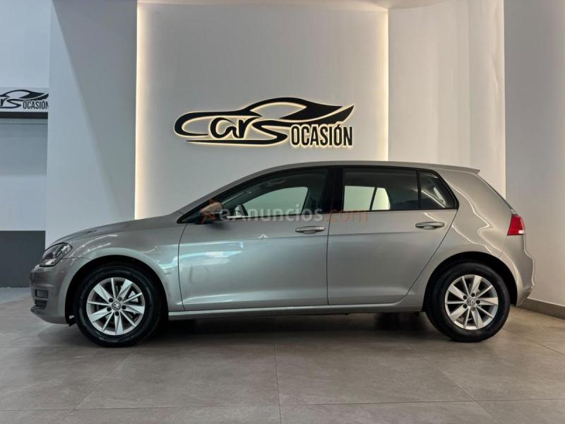 VW Golf Advance