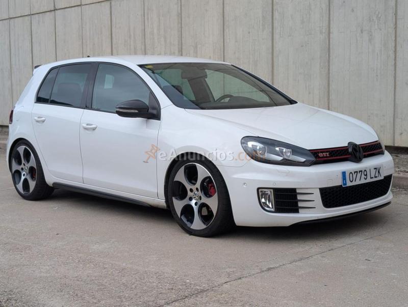 VW Golf GTI 210cv