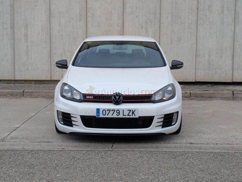 VW Golf GTI 210cv