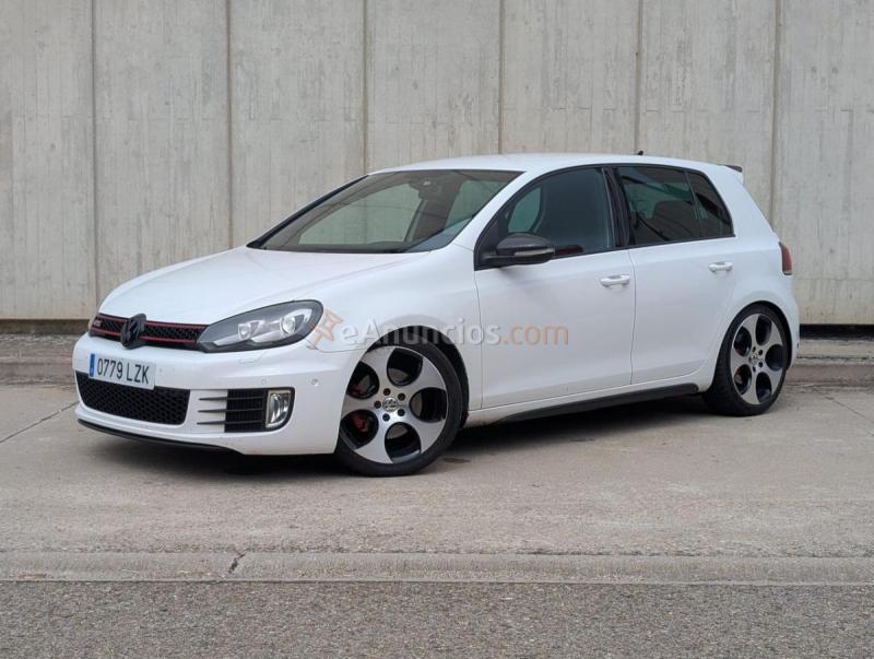VW Golf GTI 210cv