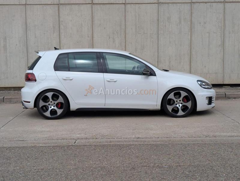 VW Golf GTI 210cv