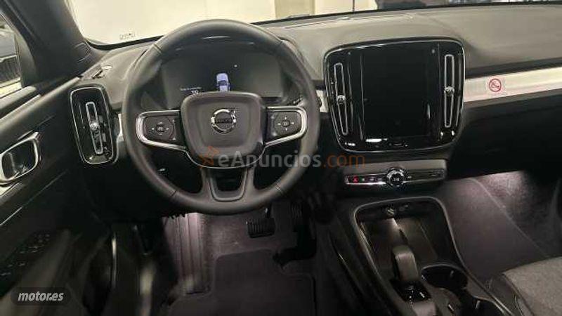 Volvo XC40 XC40 Core, B3 Mild hybrid, Gasolina de 2025 con 6.200 Km por 34.900 EUR. en Barcelona