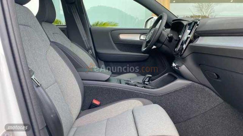 Volvo XC40 Core, B4 Mild hybrid, Gasolina de 2024 con 7.386 Km por 31.900 EUR. en Guipuzcoa