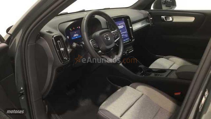 Volvo XC40 XC40 Core, B3 Mild hybrid, Gasolina de 2025 con 787 Km por 34.900 EUR. en Cantabria