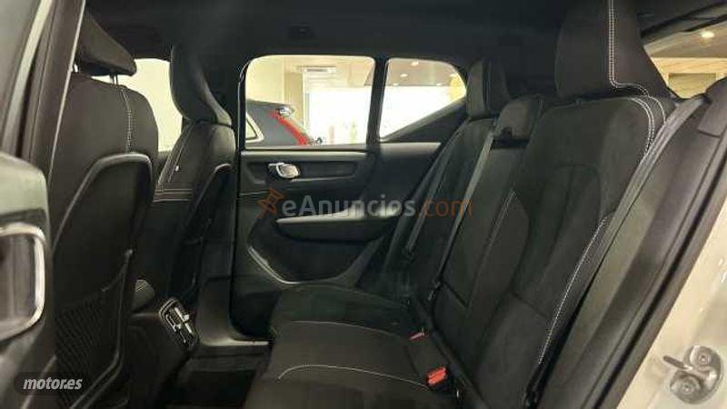 Volvo XC40 XC40 Black Edition Plus, B3 Mild hybrid, Gasolina de 2025 con 3 Km por 37.900 EUR. en Valencia