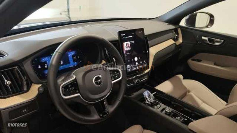 Volvo XC 60 Plus, B5 AWD Mild hybrid, Gasolina, Bright de 2025 con 9.000 Km por 49.500 EUR. en Cadiz