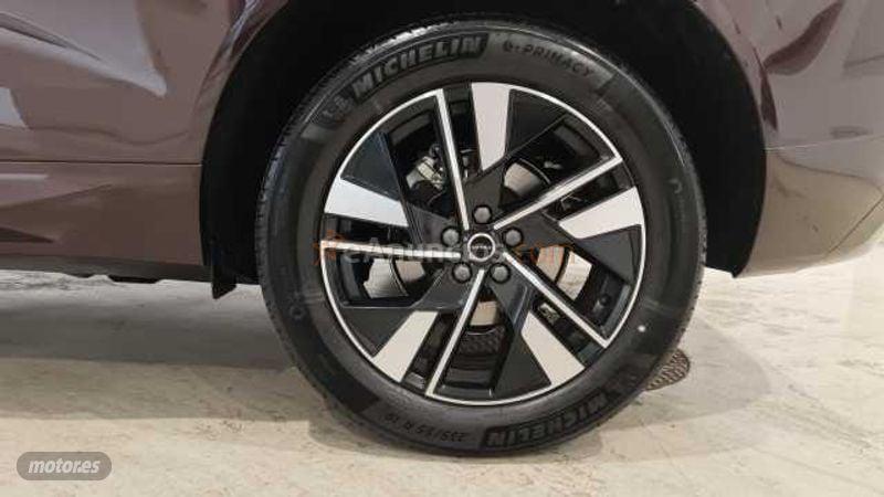 Volvo XC 60 Plus, B5 AWD Mild hybrid, Gasolina, Bright de 2025 con 9.000 Km por 49.500 EUR. en Cadiz