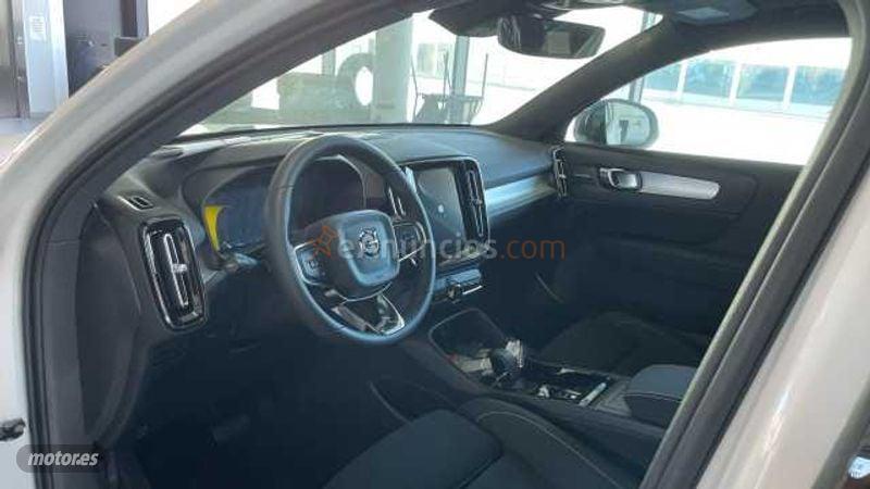 Volvo XC40 2.0 B3 MHEV ULTRA DARK DCT 5P de 2026 con 1 Km por 42.600 EUR. en Vizcaya