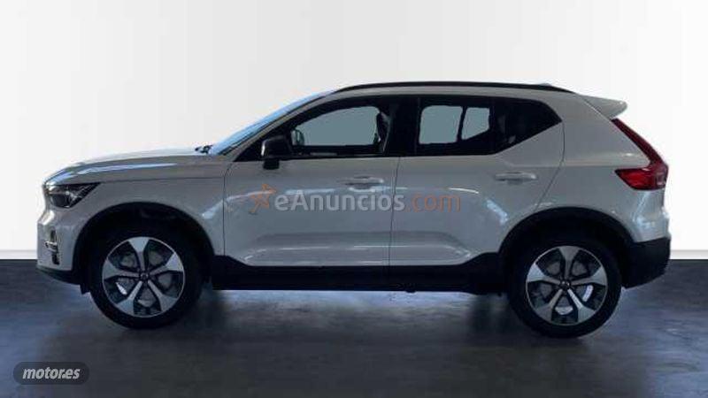 Volvo XC40 2.0 B3 MHEV ULTRA DARK DCT 5P de 2026 con 1 Km por 42.600 EUR. en Vizcaya