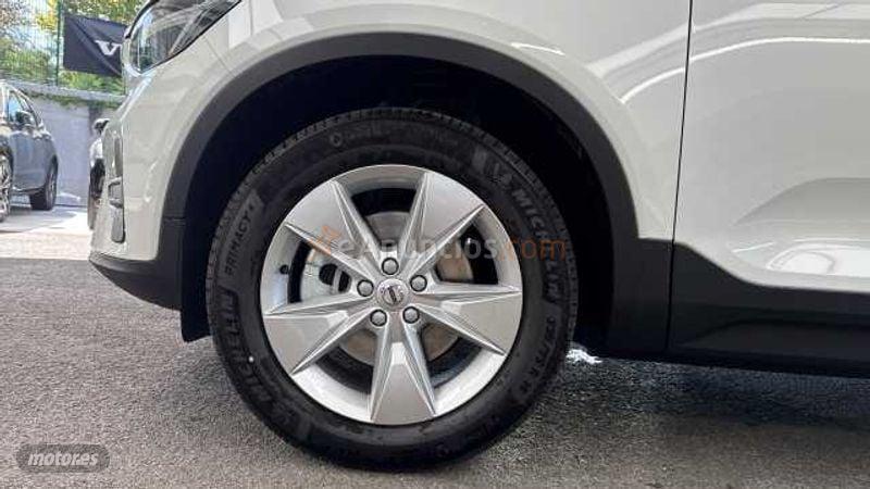 Volvo XC40 todoterreno 2.0 B3 MHEV CORE DCT 5P con 1 Km por 38.500 EUR. en Guipuzcoa