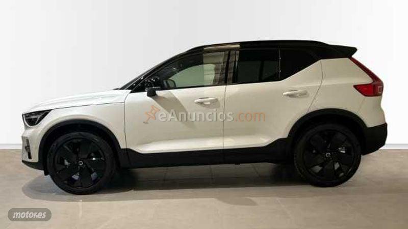 Volvo XC40 XC40 BLACK EDITION ULTRA B3 (G) de 2026 con 6 Km por 43.900 EUR. en Asturias