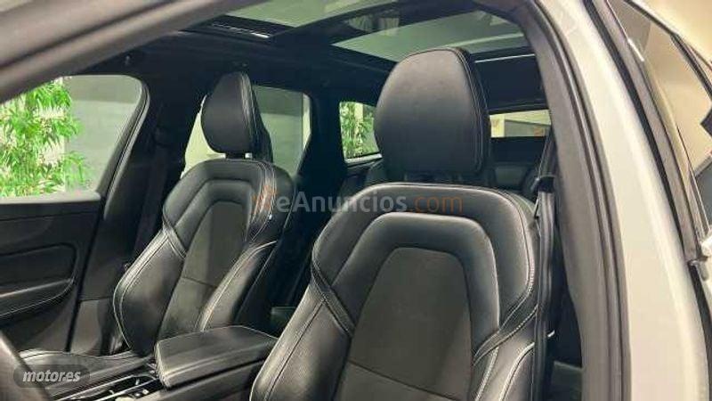 Volvo XC 60 VOLVO XC60 D4 AWD R-DESIGN 190 CV de 2017 con 127.035 Km por 29.800 EUR. en A Coruna