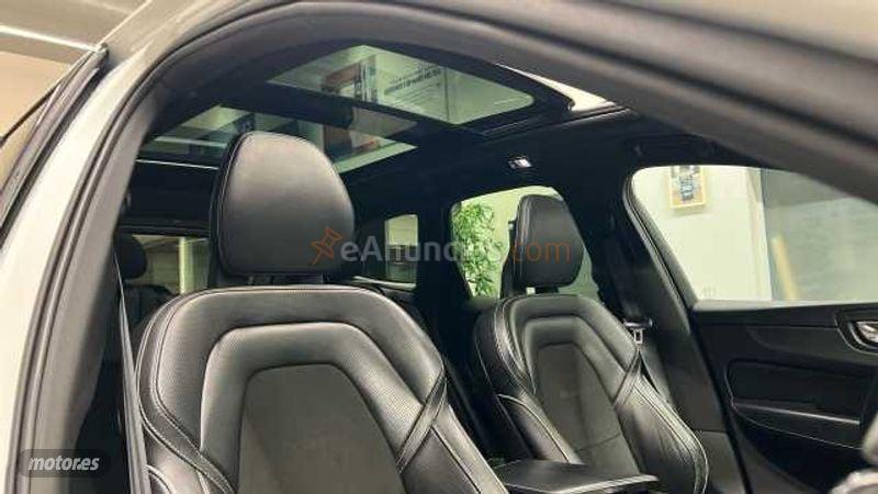 Volvo XC 60 VOLVO XC60 D4 AWD R-DESIGN 190 CV de 2017 con 127.035 Km por 29.800 EUR. en A Coruna