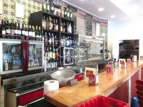 Venta de local en funcionamiento de 95 m2 construidos,hace esquina en Triana ( Sevilla