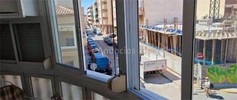 Piso con terraza, trastero y ascensor en excelente ubicación en Torrevieja