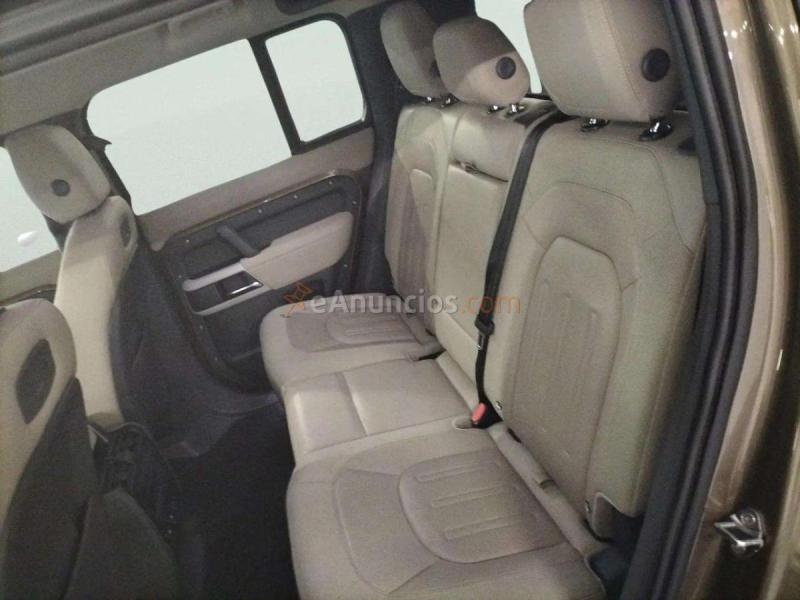 Land-Rover Defender 110 D240 S 4WD Auto 177 kW (240 CV)