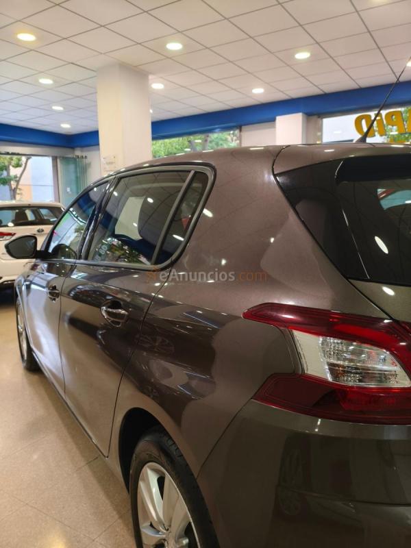 Peugeot 308 5p Allure 1.2 PureTech 110 S&S