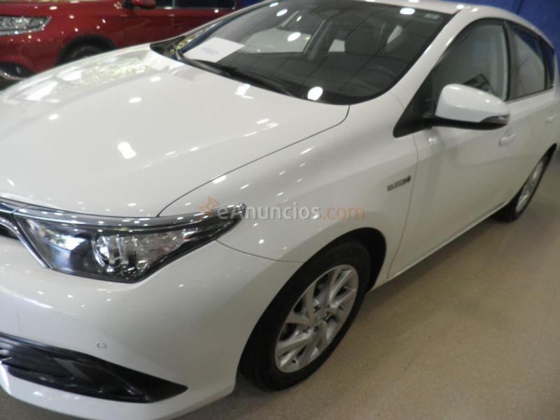 Toyota Auris 140H e-CVT Active