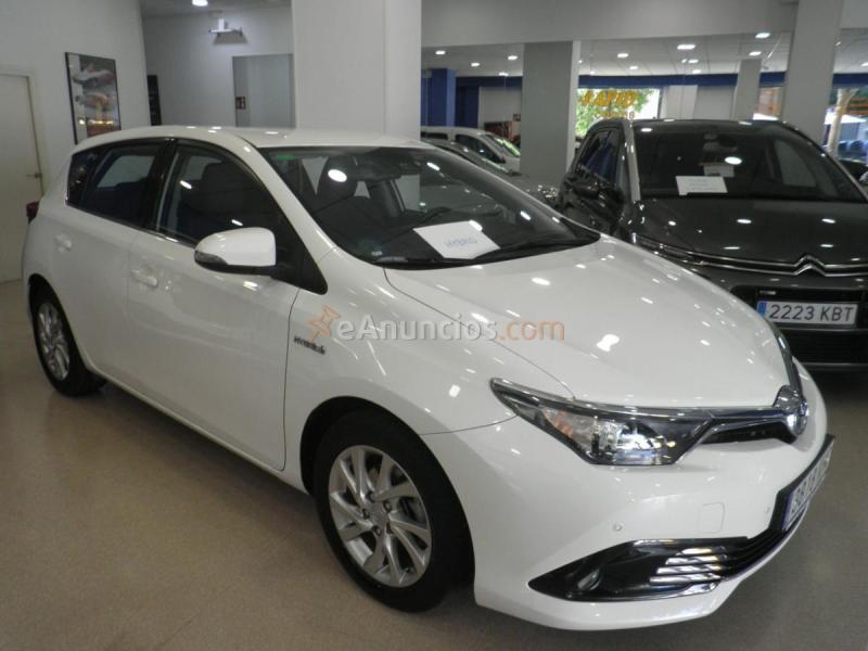 Toyota Auris 140H e-CVT Active