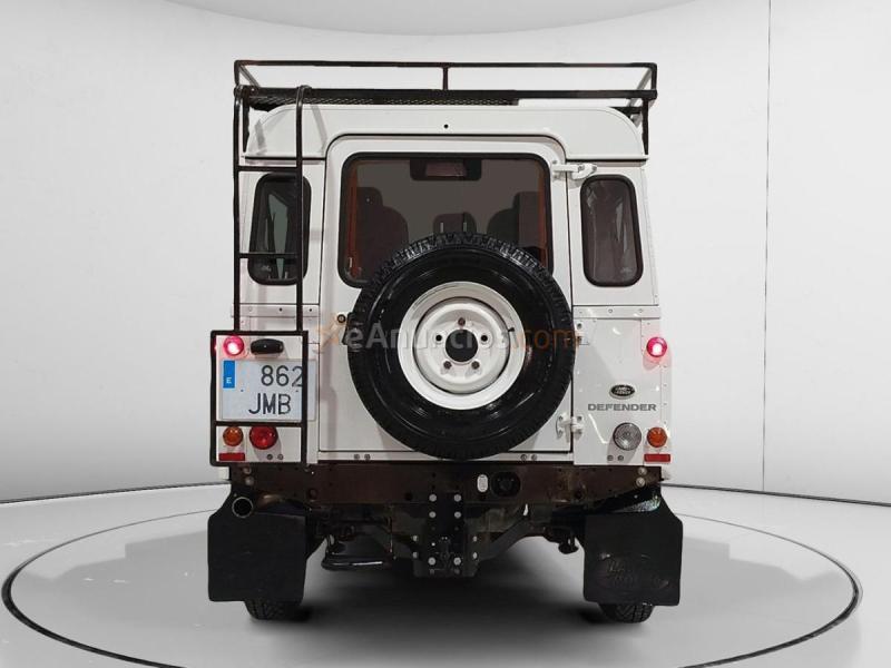 Land-Rover Defender E