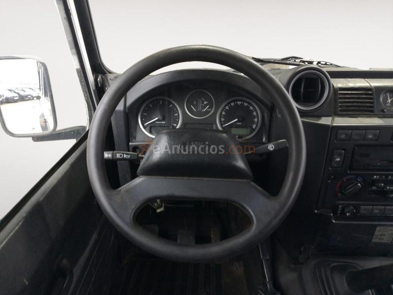 Land-Rover Defender E