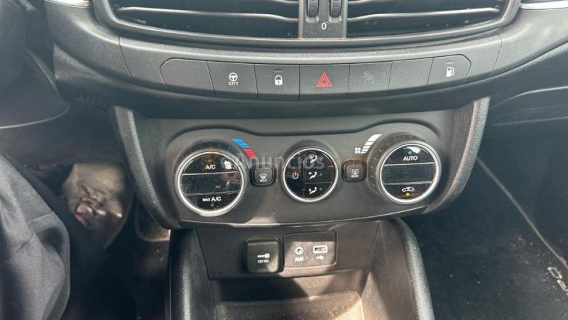 Fiat Tipo 1.4 T-JET LPG LOUNGE 120 5P