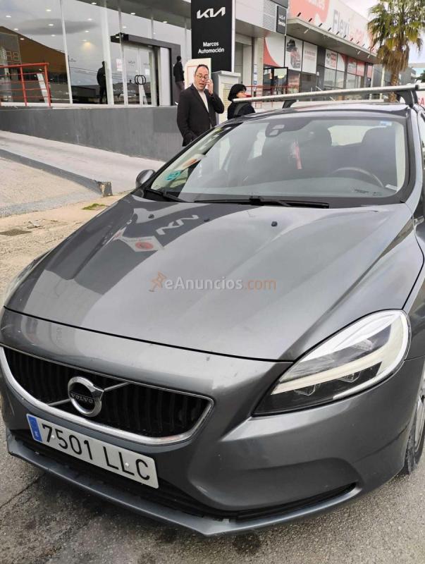 Volvo V40 2.0 T2 Momentum 