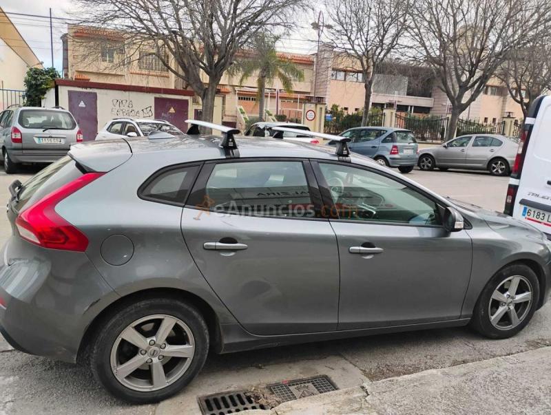 Volvo V40 2.0 T2 Momentum 
