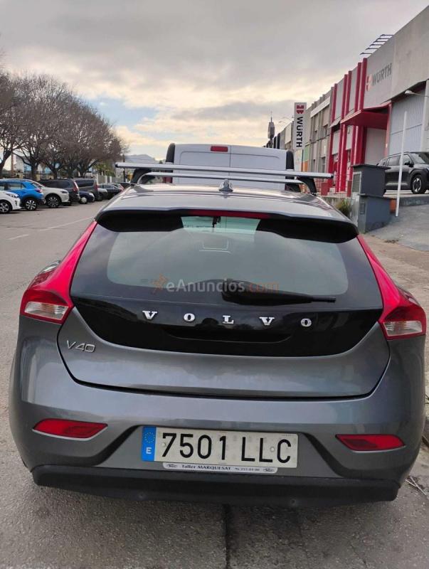 Volvo V40 2.0 T2 Momentum 