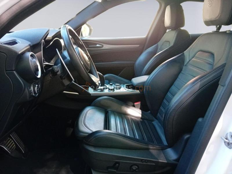 Alfa Romeo Stelvio 2.2 Diésel 154kW (210CV) Veloce Q4 