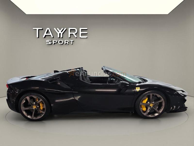 Ferrari SF90 4.0 V8 T Spider 