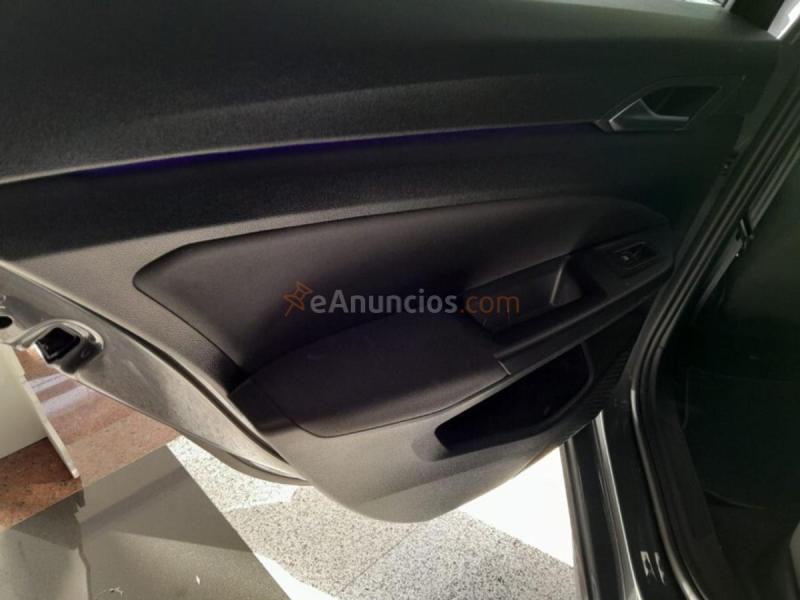 Volkswagen Golf Life 1.0 eTSI 81kW 110CV DSG 