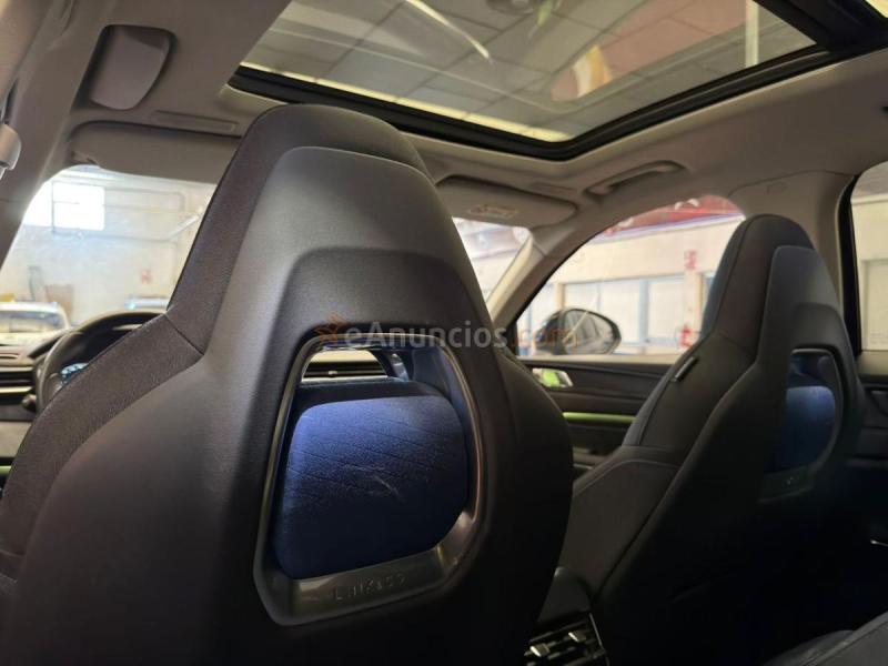 Lynk & Co 01 Híbrido eléctrico