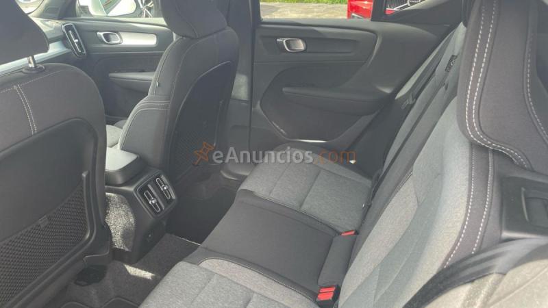 Volvo XC40 B3 MHEV CORE DCT 5P