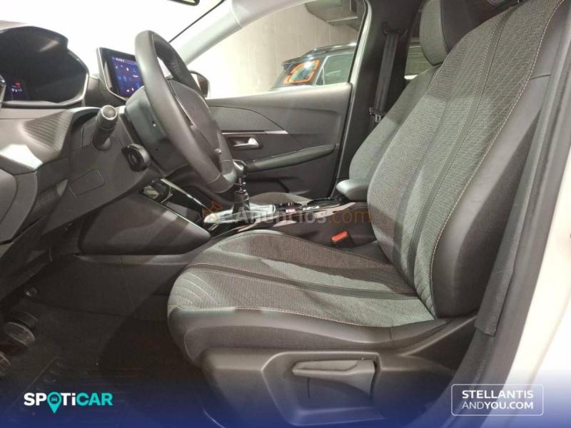 Peugeot 208   Puretech 100 Allure