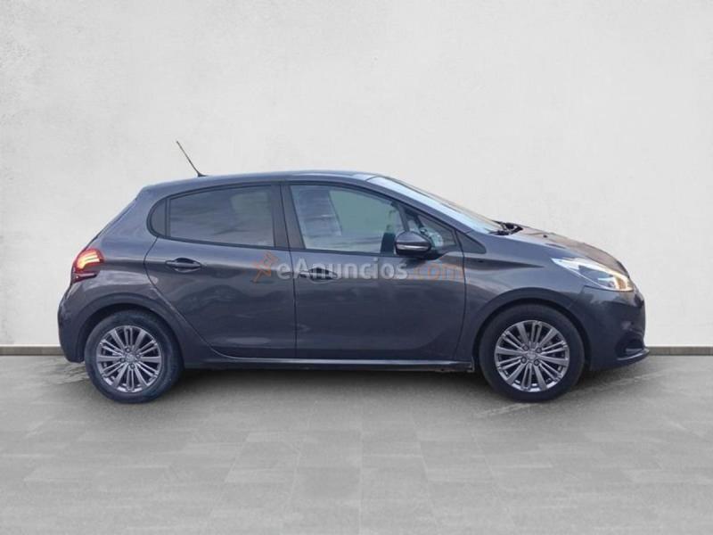 Peugeot 208 1.2L PURETECH 60KW SIGNATURE 5P 