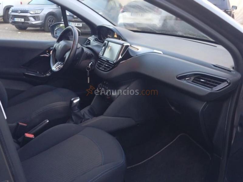 Peugeot 208 1.2L PURETECH 60KW SIGNATURE 5P 