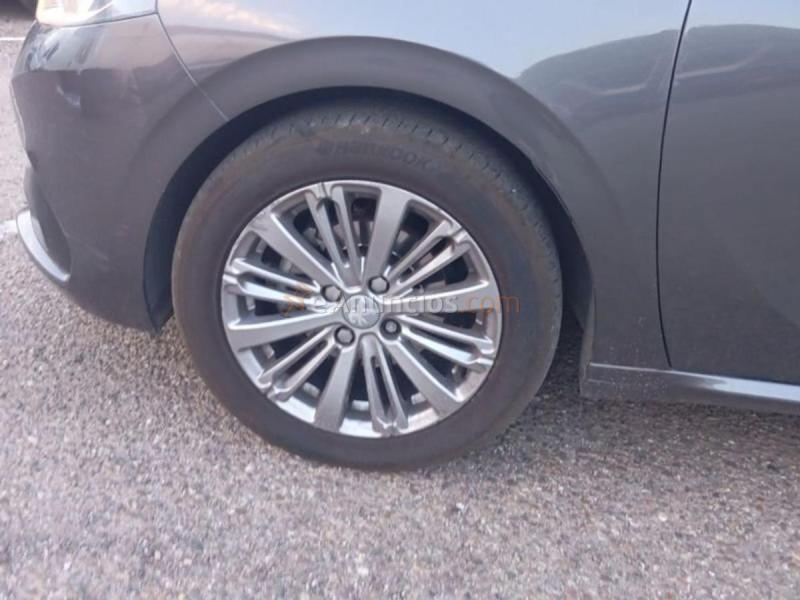 Peugeot 208 1.2L PURETECH 60KW SIGNATURE 5P 